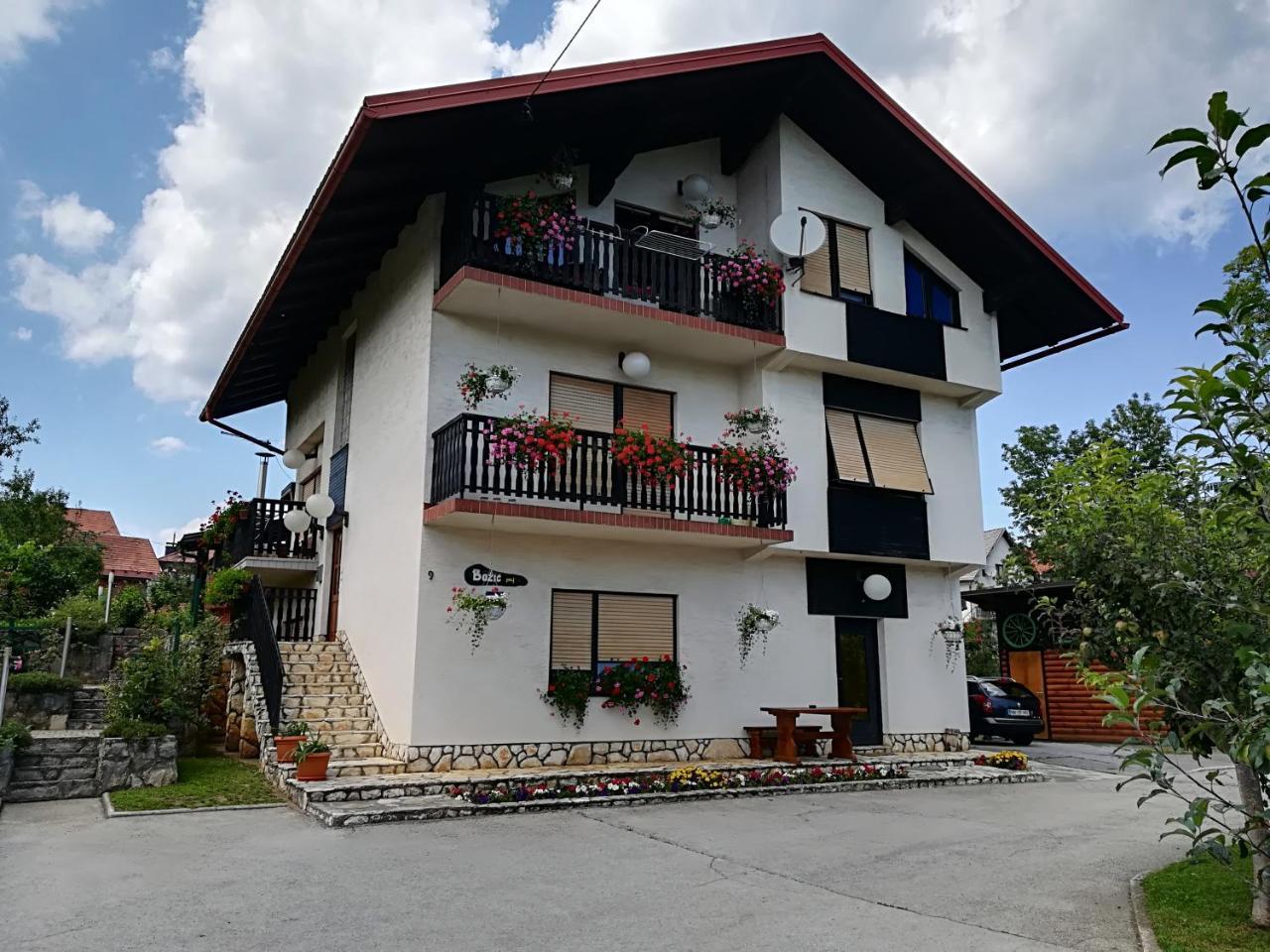 Apartment Bozic Vrbovsko Ngoại thất bức ảnh